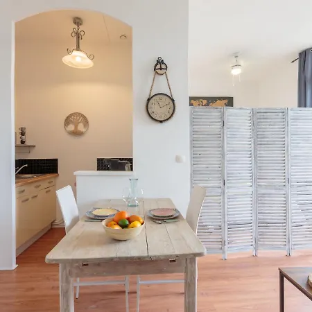 Apartamento Thais By Interhome