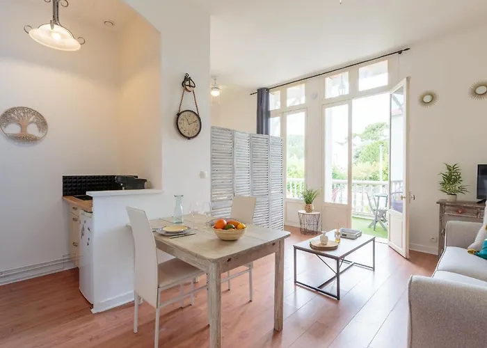 Thais By Interhome * Royan