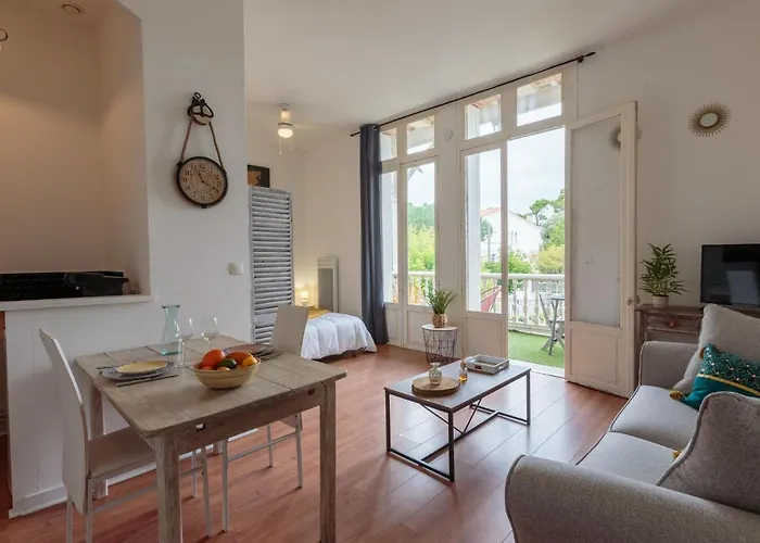 Thais By Interhome *